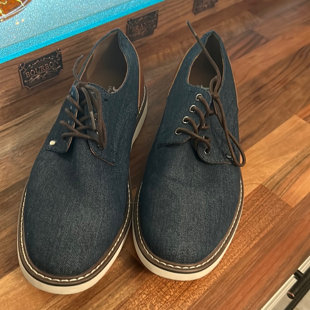 Mens 9.5 JF. J.Ferrar shoes BN